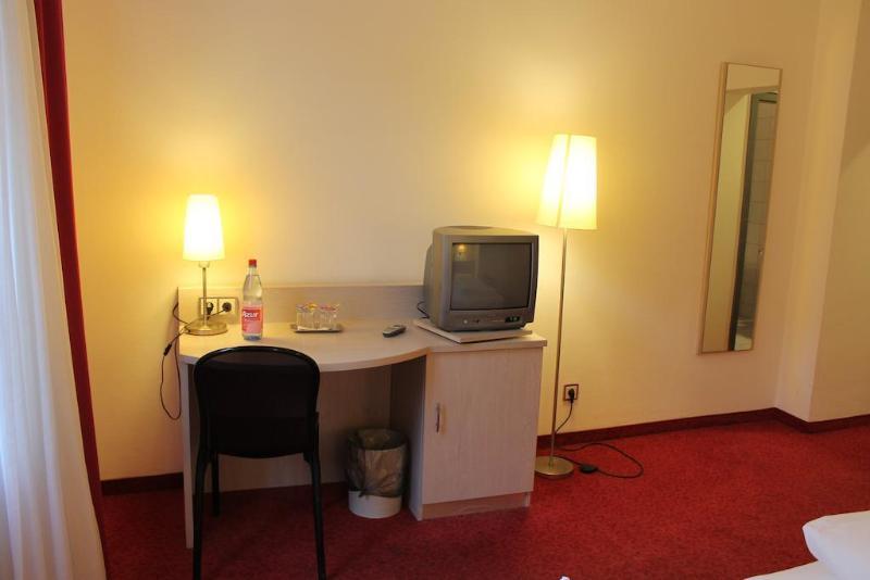 Hotel Topas Frankfurt City Франкфурт-на-Майне Экстерьер фото